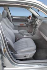 Chrysler 300C 2005 года